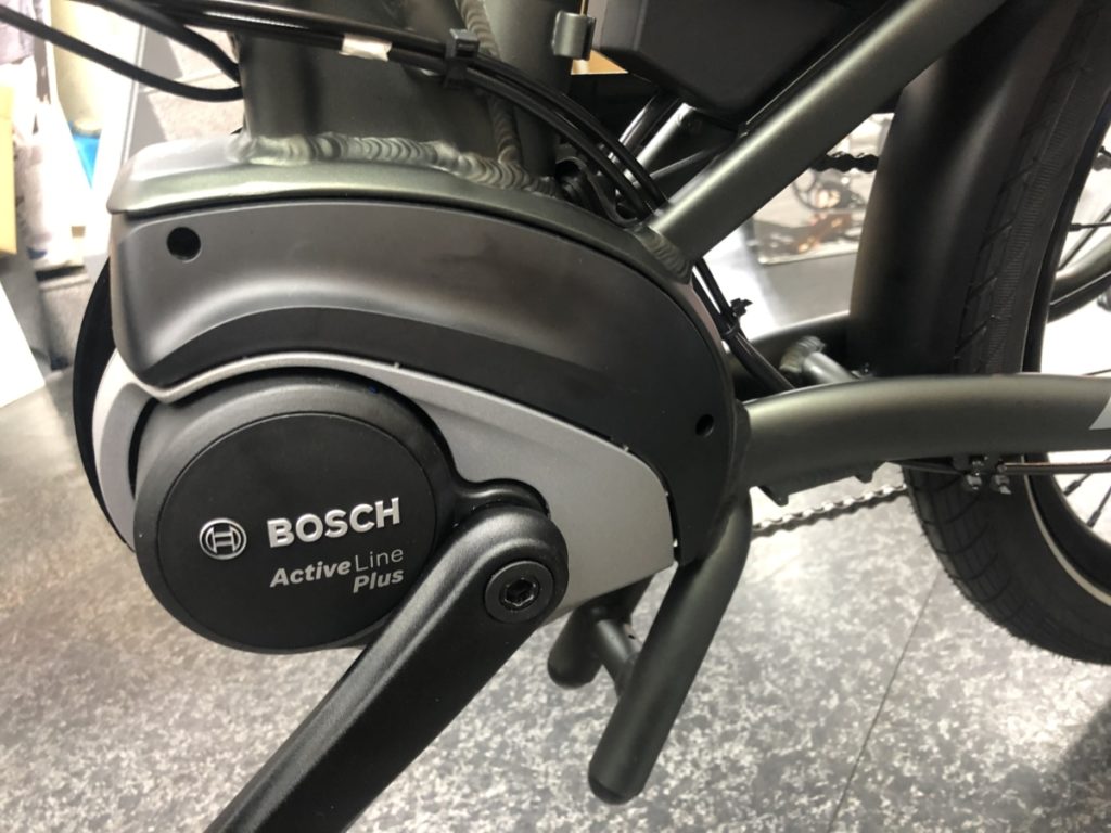 ternのフォールディング型e-bike『VEKTRON S10』入荷しました
